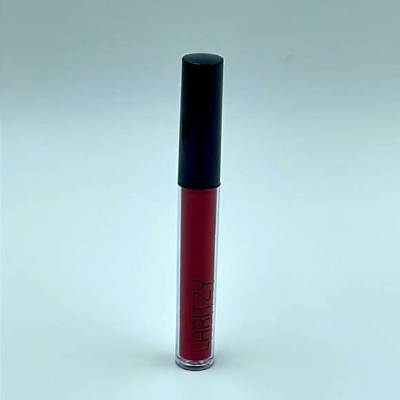 Laritzy Long Lasting Liquid Lipstick in Power (NWT) - Picture 3 of 5